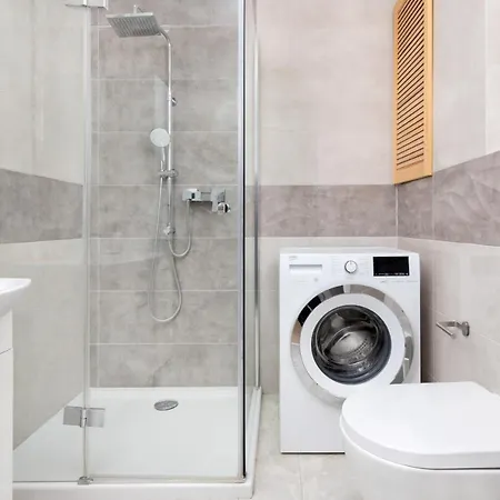 Cozy With Balcony In Dlugie Ogrody By Renters Appartamento Danzica