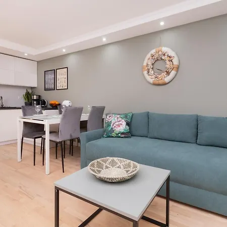 Cozy With Balcony In Dlugie Ogrody By Renters *